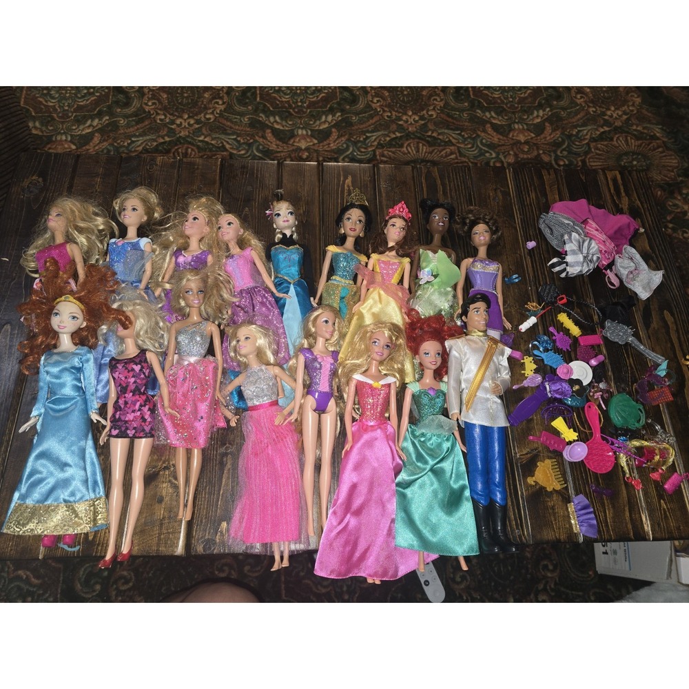 Barbie Dolls And‎ More Lot 18, Doll Clothes And Accessories Lot  SEE PICTURES 📸